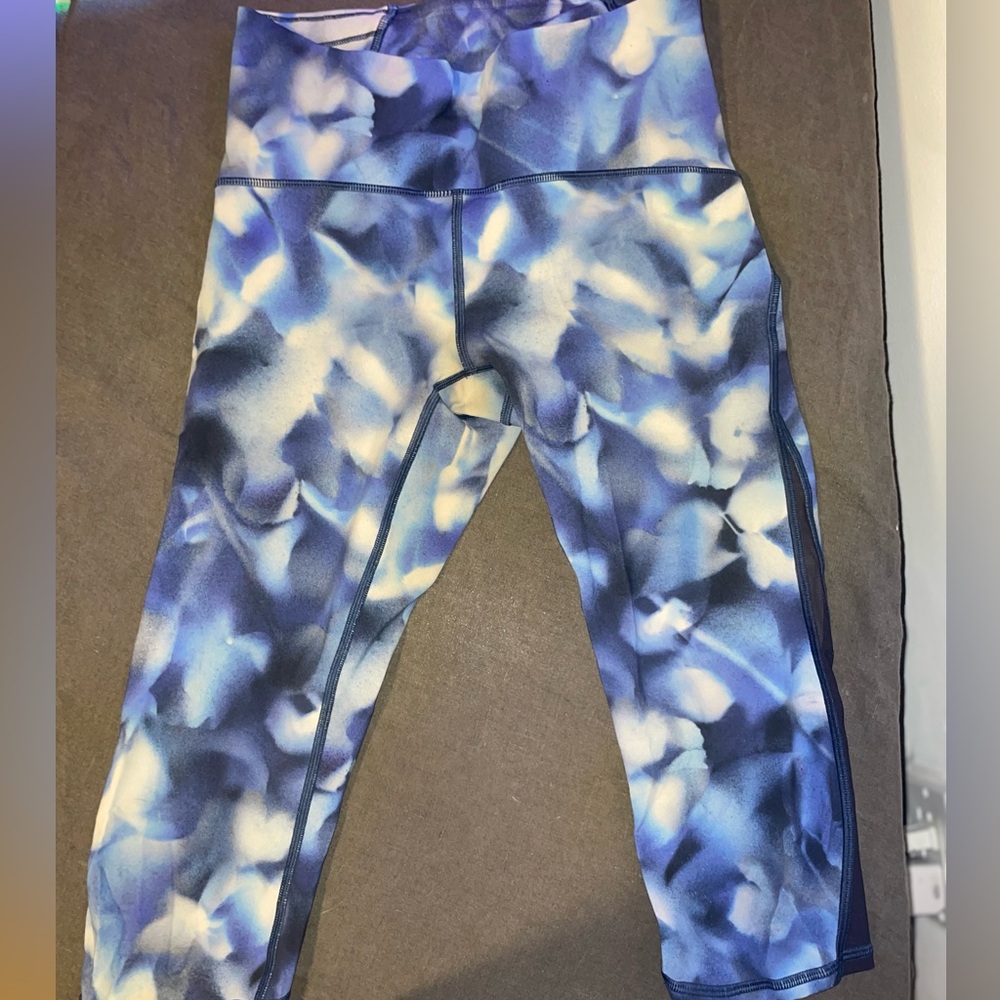 Blue Lululemon Cropped Leggings